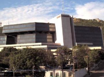 Oficina , San Pedro Garza García · Vendo o Rento Oficinas Recién Remodeladas. Oficinas B - 12 Superficie 303.18 m² con 4 Estacionamientos