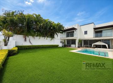 Casa · 373m² · 4 Recámaras · 2 Estacionamientos · Venta de Casa en El Fracc. Burgos, Corinte, Temixco, Morelos…clave 6214
