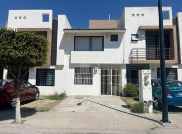 Casa en condominio · 102m² · 3 Recámaras · 2 Estacionamientos · Casa en Renta en Frac. Cibeles, Cerca de Av Las Torres y de Libramiento Morelos
