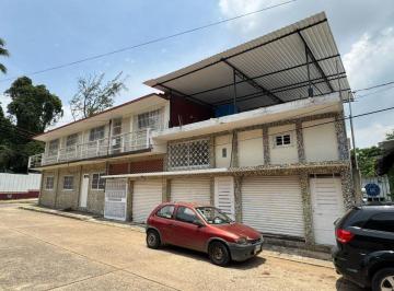 Casa de 6 habitaciones, Minatitlán · Casa en Esquina con 4 Departamentos y Local Comercial en Minatitlán, Veracruz.