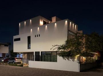 Casa en condominio de 3 habitaciones, Zapopan · Casa en Esquina con Roof Garden y Sin Vecino Lateral | Coto Amate Bosques Vallar