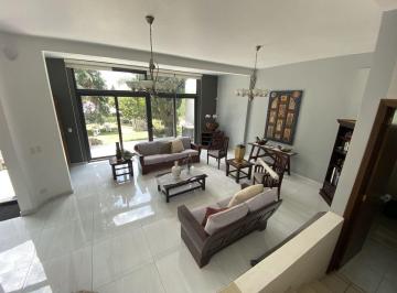 Casa de 3 habitaciones, Naucalpan de Juárez · Casa en Venta en Paseos del Bosque