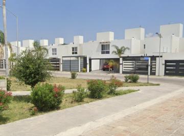 Casa en condominio de 3 habitaciones, Querétaro · Casa en Venta en Manzanares (Residencial Caletto), Juriquilla, Qro, Calle de Paseo de Rocinante 130