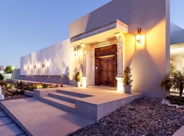 Casa de 3 habitaciones, Querétaro · Casa en Venta con Alberca