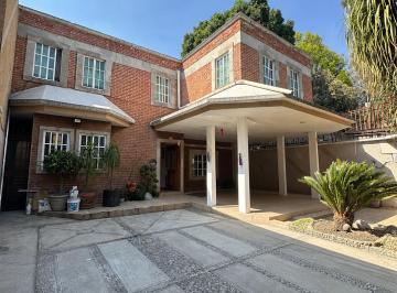 Casa · 320m² · 3 Recámaras · 5 Estacionamientos · Casa en Venta - (4)