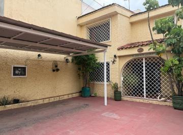 Casa · 300m² · 3 Recámaras · 2 Estacionamientos · Casa en Renta en Jardines de Guadalupe $28,000