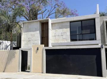 Casa · 214m² · 4 Recámaras · Venta de Casa Nueva en Lomas del Mirador, Cuernavaca