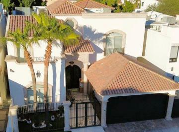 Casa de 3 habitaciones, Hermosillo · Casa en Venta en Los Lagos Residencial con Vista Al Campo de Golf