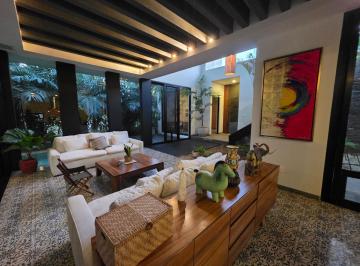 Casa de 4 habitaciones, Mérida · Casa en Esquina en Toh, Yucatán Country Club: 600 m², Paneles Solares y Planta de Luz por $18.4 Mdp