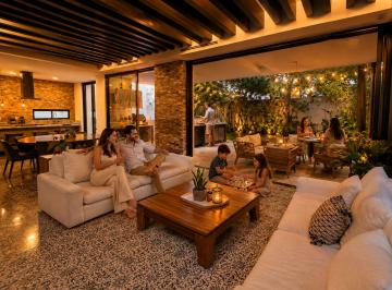 Casa de 4 habitaciones, Mérida · Casa en Esquina en Toh, Yucatán Country Club: 600 m², Paneles Solares y Planta de Luz por $18.4 Mdp