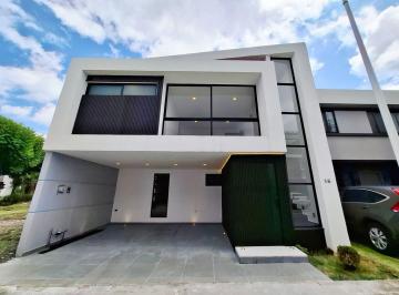 Casa · 150m² · 4 Recámaras · 2 Estacionamientos · Casa en Venta, Lomas de Angelópolis Puebla, Parque Yucatán, Frente a Barrio Cascatta