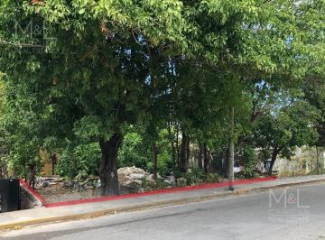 Terreno / Lote · 301m² · Terreno en Venta en Cozumel de Uso Mixto 301 m². Colonia San Miguel