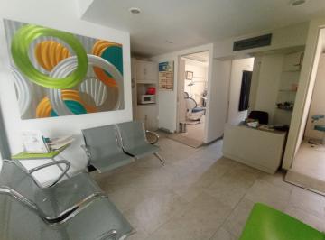 Local comercial de 2 habitaciones, Puebla · Consultorio Dental Equipado