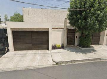 Casa de 5 habitaciones, San Pedro Garza García · Casa en Venta, Adjudicada, en San Pedro Garza García, N. L. - Adr*