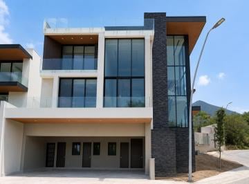 Casa de 5 habitaciones, Monterrey · Residencia en Venta en Sierra Alta 10 Mo Sector, Monterrey, N. L.