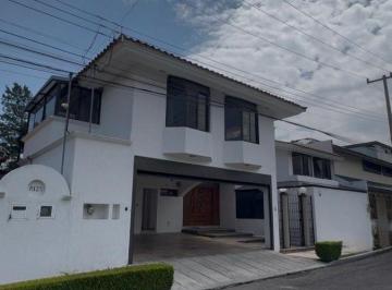 Casa de 4 habitaciones, Puebla · Casa de 400 m² con 4 Recámaras en Venta en Zavaleta