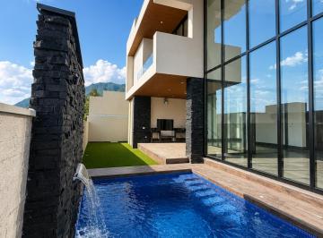 Casa de 4 habitaciones, Monterrey · Residencia en Venta en La Herradura Residencial; Club de Golf, Monterrey, N. L.