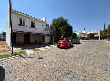 Casa de 4 habitaciones, San Andrés Cholula · Casa de 304 m² con 4 Recámaras en Venta en Lomas de Angelópolis
