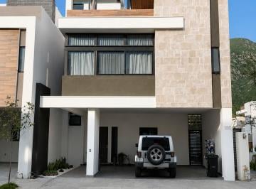 Casa de 3 habitaciones, Monterrey · Casa en Venta en Estanza Residencial, Zona Sur, Monterrey