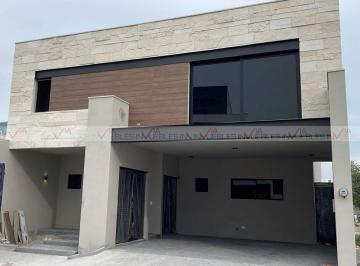 Casa · 370m² · 3 Recámaras · 2 Estacionamientos · Casa en Venta en Mitica Carretera Nacional