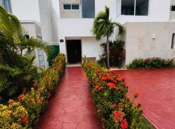 Casa de 3 habitaciones, Benito Juárez · Casa con 180 m² de Terreno 3 Recámaras en Venta en Cancún