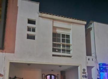 Casa · 180m² · 3 Recámaras · 2 Estacionamientos · Casa en Renta Amueblada Palmas Diamante - San Nicolas de Los Garza