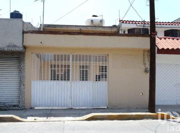 Casa · 136m² · 3 Recámaras · 2 Estacionamientos · Casa en Venta en Tizayuca a Pocos Minutos del Centro.