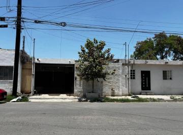 Casa de 3 habitaciones, Monterrey · Venta Casa Una Planta Colonia Centro en Monterrey, Frente a Escuela