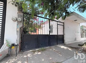 Casa · 75m² · 2 Recámaras · 1 Estacionamiento · Casa en Venta en Villas de San Juan, Leon Gto