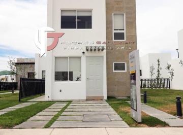 Casa · 67m² · 2 Recámaras · 2 Estacionamientos · Casa en Venta en Villas de Montecassino Al Norte de La Ciudad de Aguascalientes