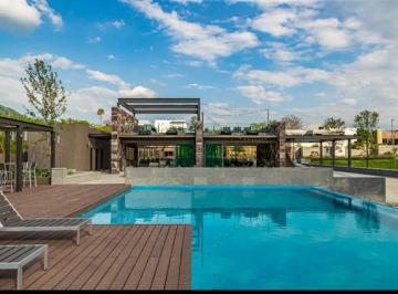 Casa · 330m² · 3 Recámaras · 2 Estacionamientos · Casa en Venta Mitica Residencial
