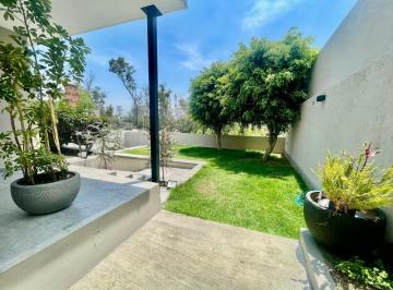 Casa · 495m² · 4 Recámaras · 2 Estacionamientos · Casa en Ciudad Satélite