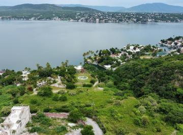 Terreno / Lote · 2161m² · Terreno con Vista Al Lago de Tequesquitengo
