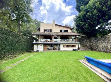 Casa de 4 habitaciones, Valle de Bravo · Casa en Venta en Avandaro!