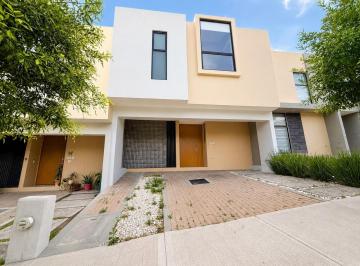 Casa en condominio · 178m² · 2 Estacionamientos · Casa en Condominio - Fraccionamiento Zibatá