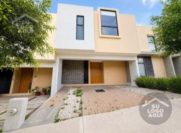 Casa en condominio · 178m² · 2 Estacionamientos · Casa en Condominio - Fraccionamiento Zibatá
