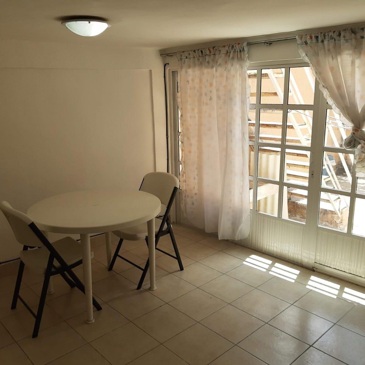 Se Renta Habitación