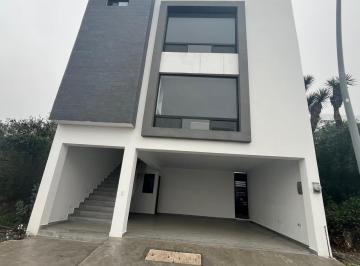 Casa · 296m² · 3 Recámaras · 2 Estacionamientos · Casa en Venta en Cumbres Elite Al Poniente de Monterrey.