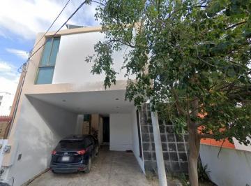 Casa 207m² Venta Mérida · Casa de 207 m² con 4 Recámaras en Venta en Mérida, Propiedad Adjudicada