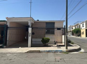 Casa de 3 habitaciones, Chihuahua · Bonita Casa Amueblada en Renta