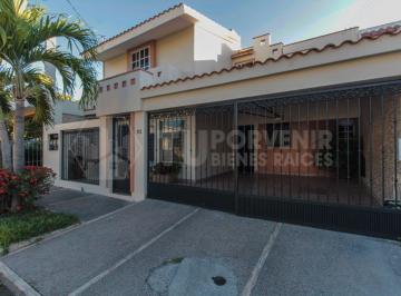 Casa de 5 habitaciones, Mazatlán · Venta de Casa en Lomas de Mazatlan Cerca Playa