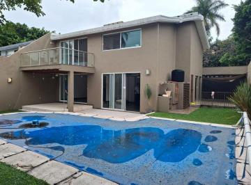 Casa de 3 habitaciones, Cuernavaca · Venta Casa Remodelada Hace 15 Años en Privada C/seguridad, Portones Control Remoto, Vista Hermosa