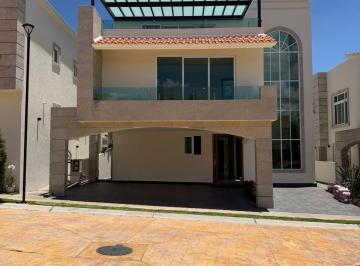 Casa en condominio de 5 habitaciones, Toluca · Casa en Venta en San Felipe Tlalmimilolpan, Toluca