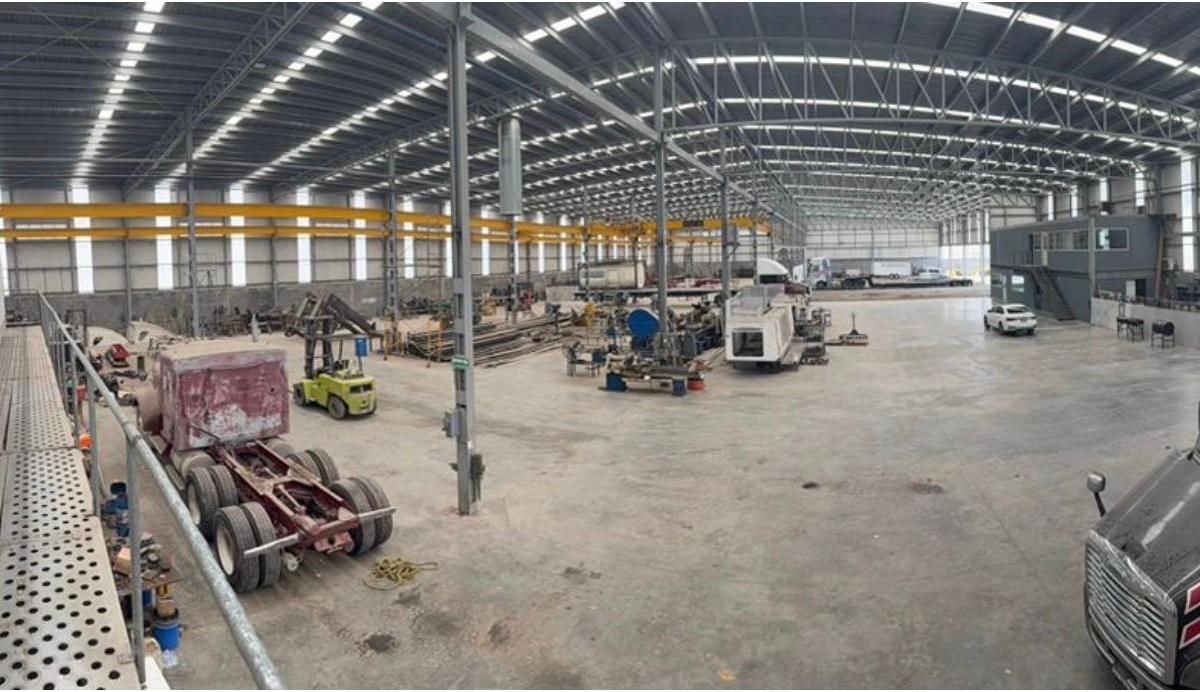 Renta de Bodega Comercial con Amplio Patio de Maniobras