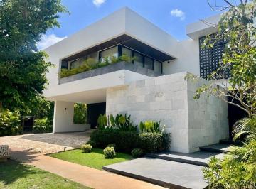 3f9f05282dbd85019cd2003dfd91ed5109daa13d1f7c081b33edc532cd8532d2 · En Venta Casa en Privada Toh en El Yucatán Country Club