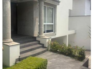 Casa de 5 habitaciones, Miguel Hidalgo · Hermosa Casa en Venta en Bosques de Las Lomas con Finos Acabados