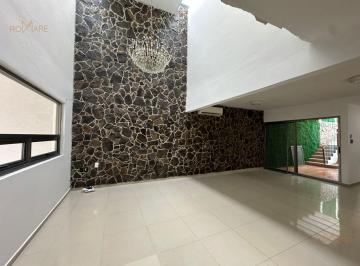 Casa · 217m² · 3 Recámaras · 2 Estacionamientos · Casa con 3 Recámaras | Alberca | Lomas del Mar