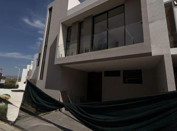 Casa de 4 habitaciones, Zapopan · Casa en Preventa en Coto Madeiras, Capital Norte $5,750,000