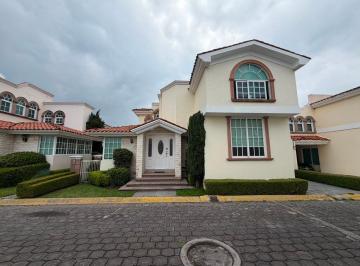 Casa de 3 habitaciones, Metepec · Casa en Venta en Metepec, Zona de Galerías