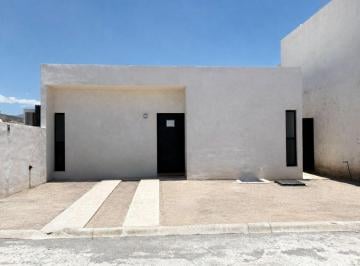 Casa de 2 habitaciones, Arteaga · Se Vende Casa de 1 Planta en Fracc. Santa Elena